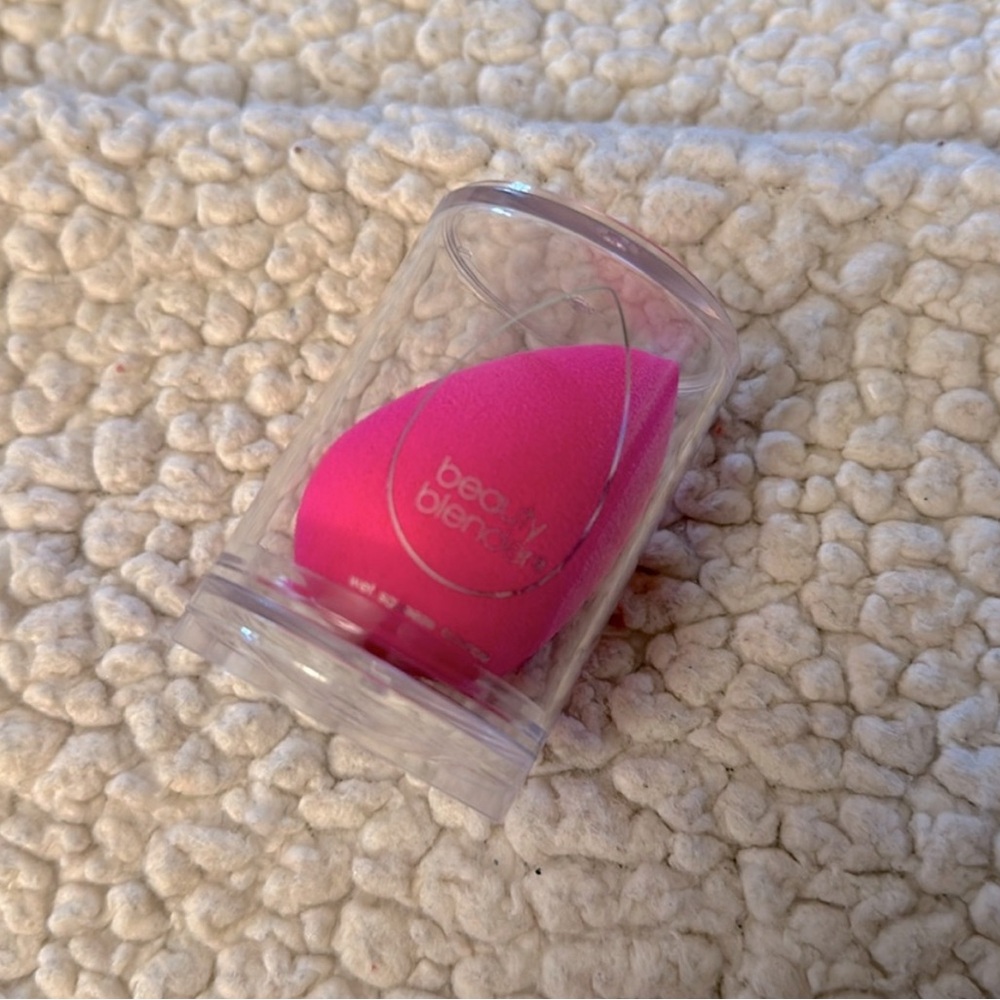 THE ORIGINAL BEAUTYBLENDER Sponge